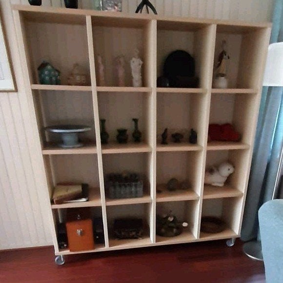 Roomdivider / Kast met 16 vakken op wielen, Met plank(en), Gebruikt, Verzenden, 150 tot 200 cm