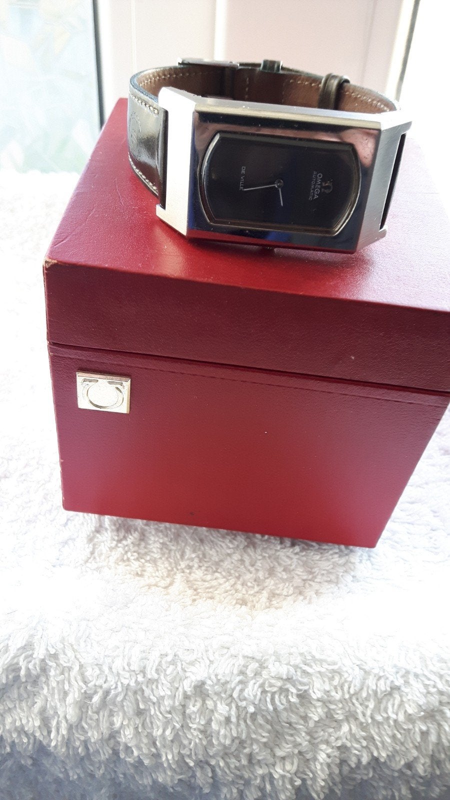 Omega Deville automaat, Ophalen