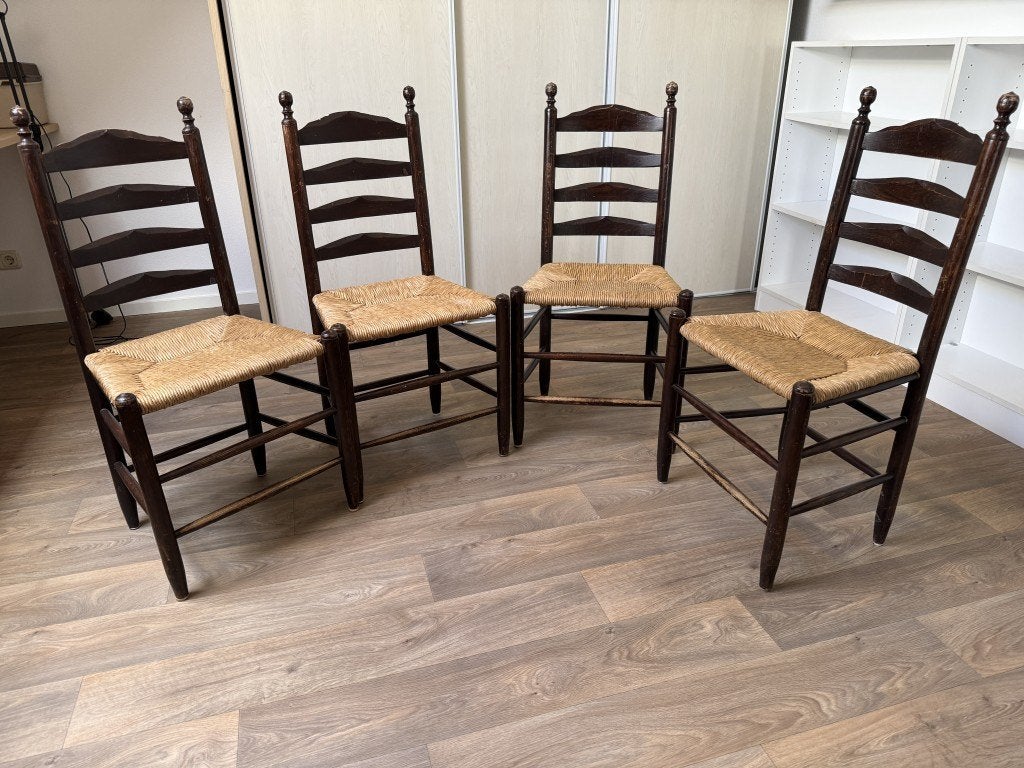 4 Staphorster stoeltjes, Ophalen