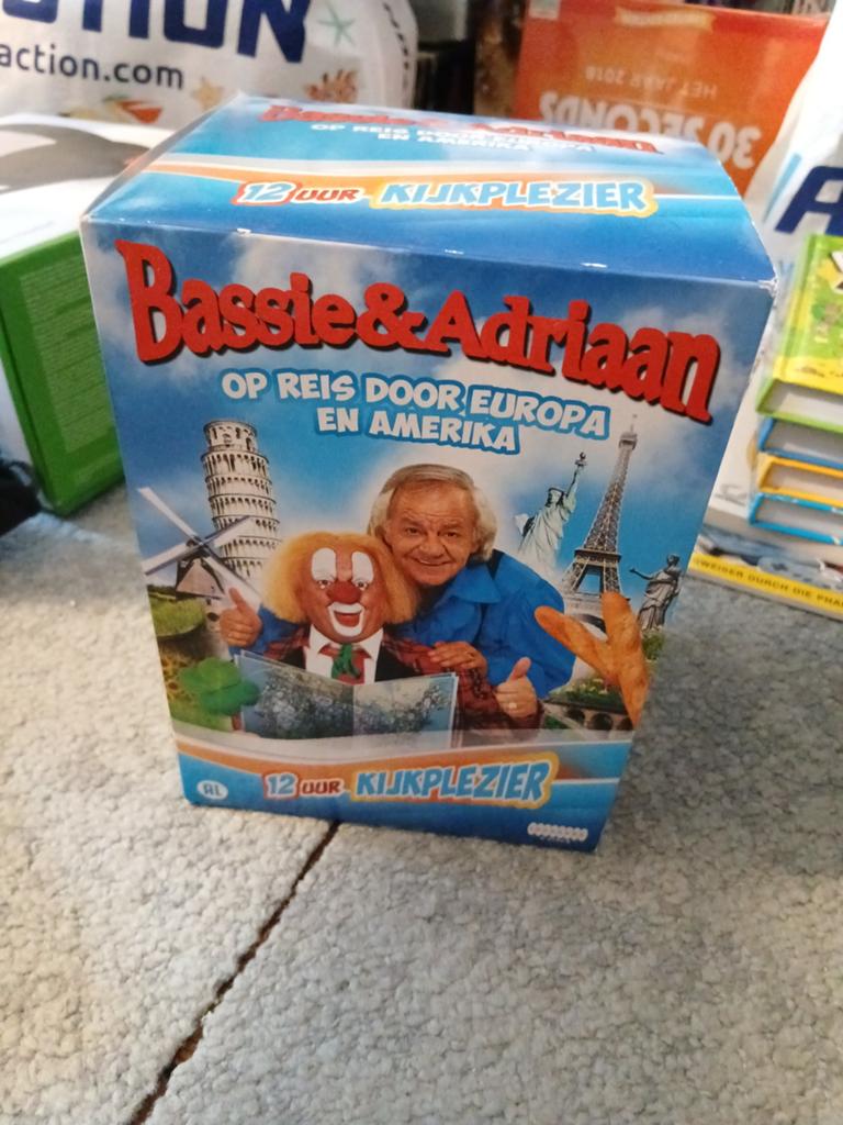 Bassie en adriaan dvd box Europa Amerika, Cd's en Dvd's, Alle leeftijden, Ophalen of Verzenden, Zo goed als nieuw