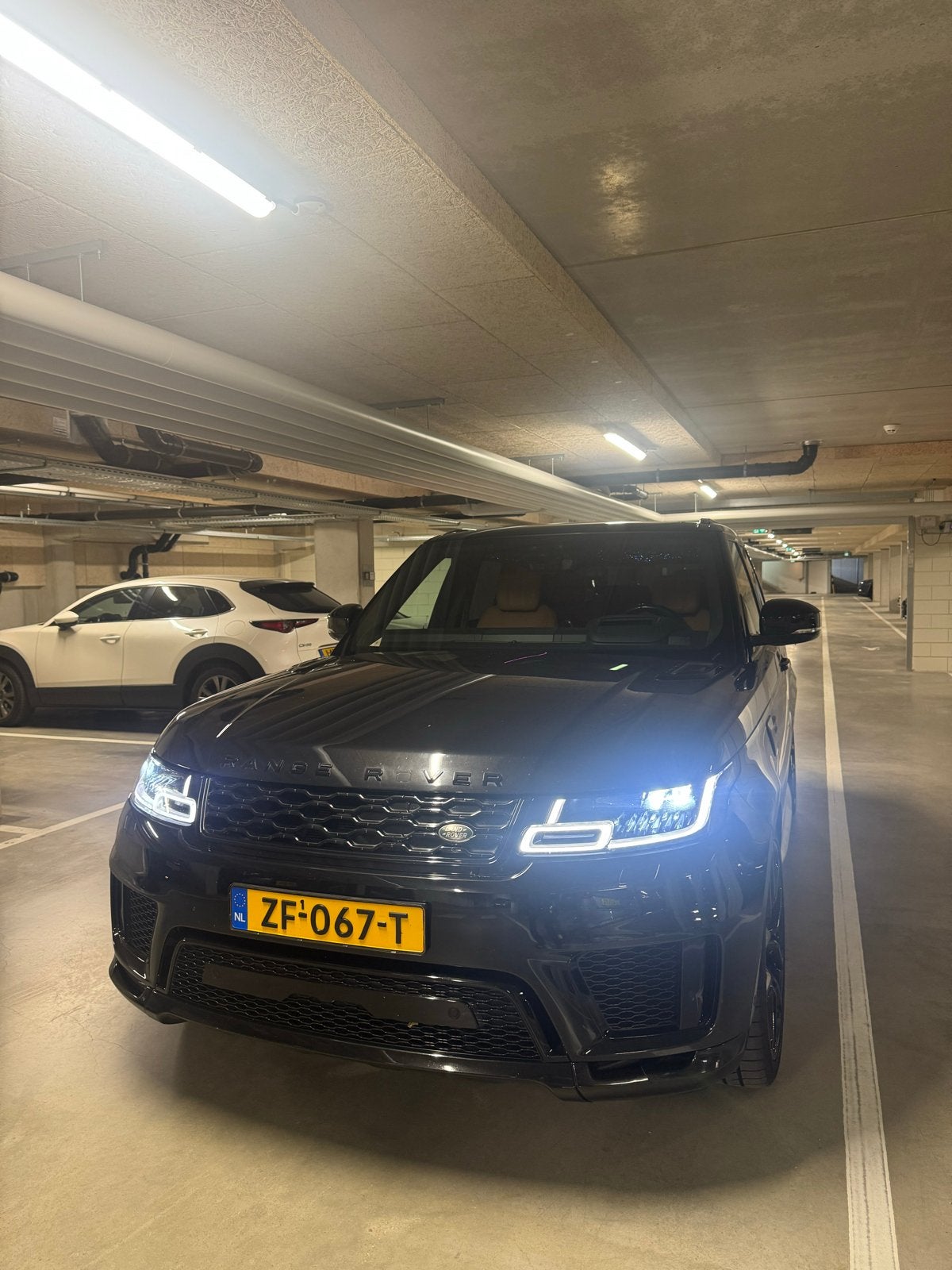 Land Rover Range Rover (sport) 2.0 P400e 404pk Commandshift, Auto's, Automaat, 404 pk, 2500 kg, Zwart