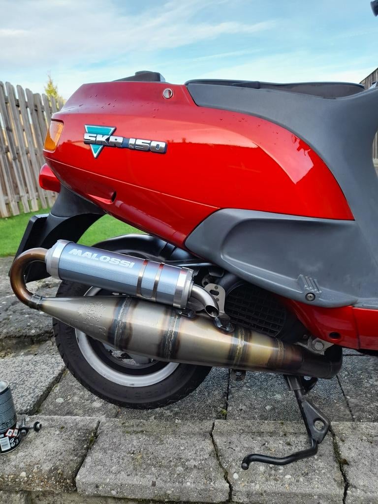 Skipper Malossi uitlaat Skipper/Runner 180cc - Nieuwstaat, Fietsen en Brommers, Brommeronderdelen | Scooters, Ophalen of Verzenden