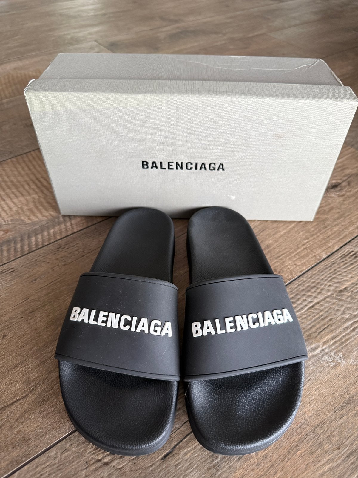 Gave slippers Balenciaga 1:1, Kleding | Dames, Schoenen, Ophalen of Verzenden, Zwart