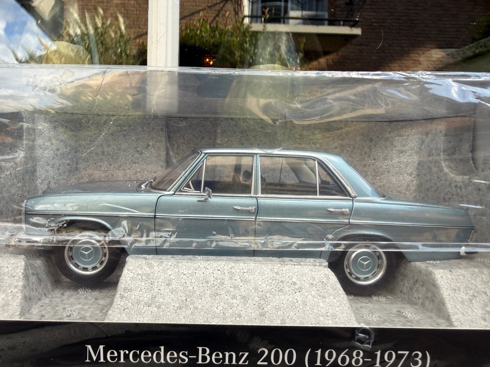 1:18 Mercedes Benz W115 200 Graublau 1968 - 1973 Norev, Auto, Norev, 70-72 Av. de Bohlen, Vaulx-en-Velin, 69120, France, Norev