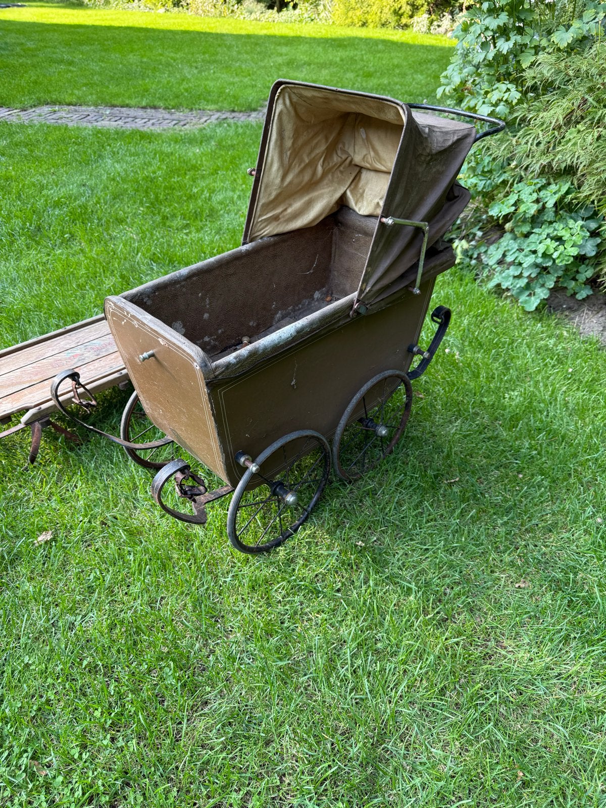Antieke poppenwagen - Vintage decoratie, Ophalen
