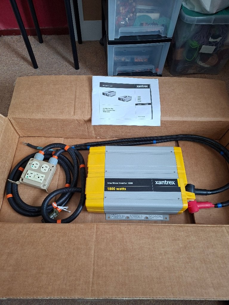 Xantrex Sine Wave Inverter 1800 watt van DC24V naar AC120V, Caravans en Kamperen, Ophalen, Zo goed als nieuw