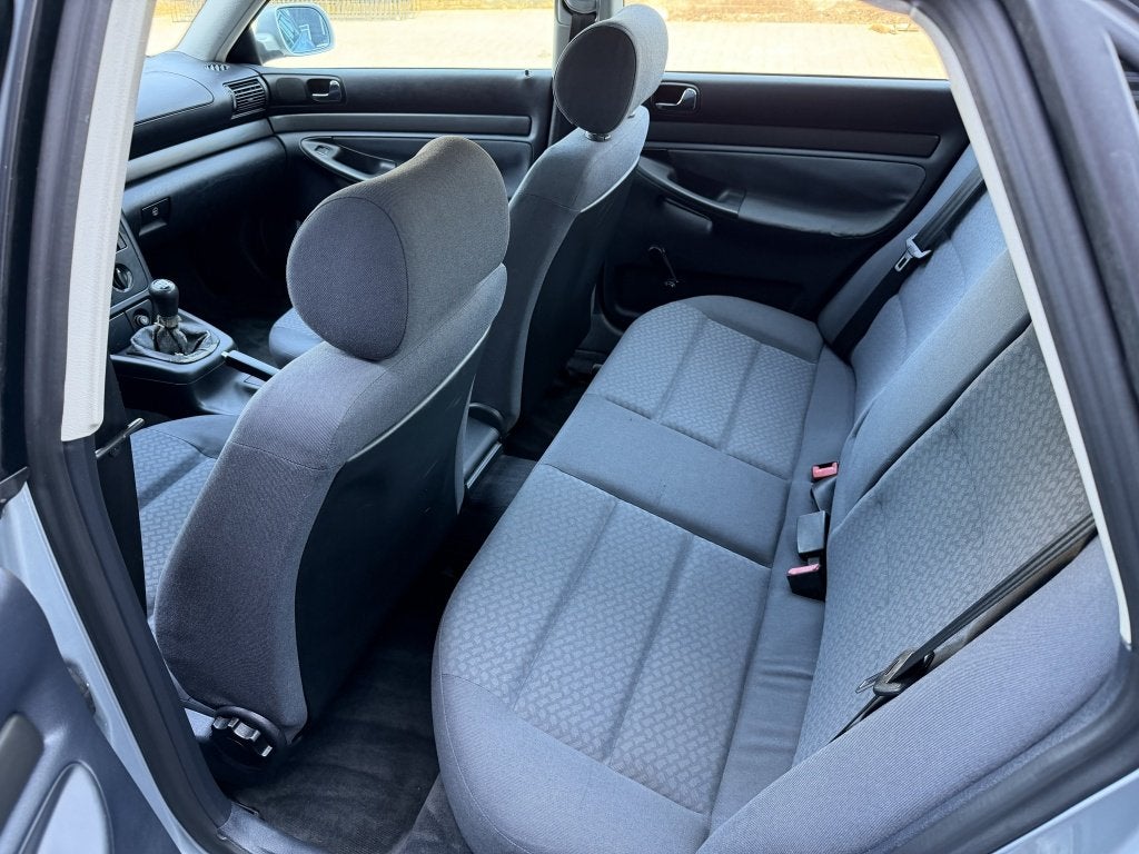 Audi A4 Limousine 1.6 GRIJS| 1996| ZEER NETJES| APK| 149DKM, foto 12
