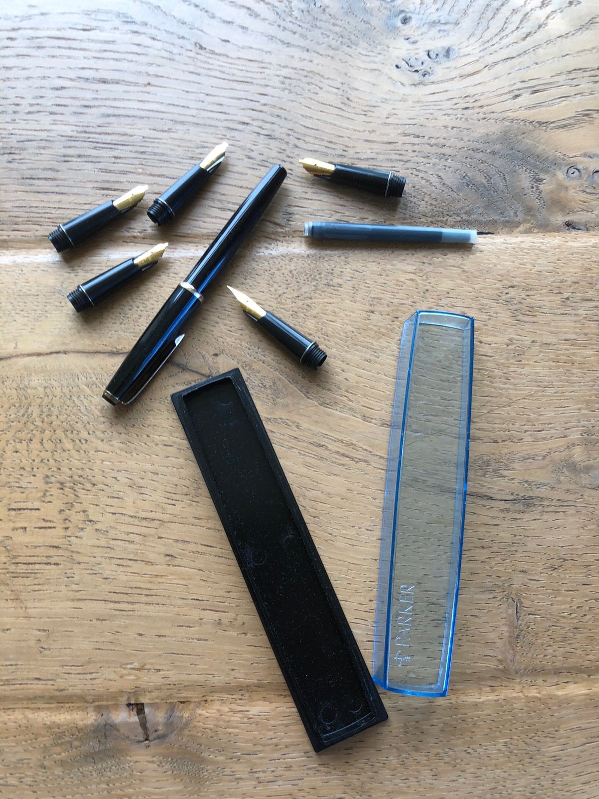 Kalligrafie vulpenset, Verzamelen, Pennenverzamelingen, Parker, Met doosje, Ophalen of Verzenden, Zo goed als nieuw