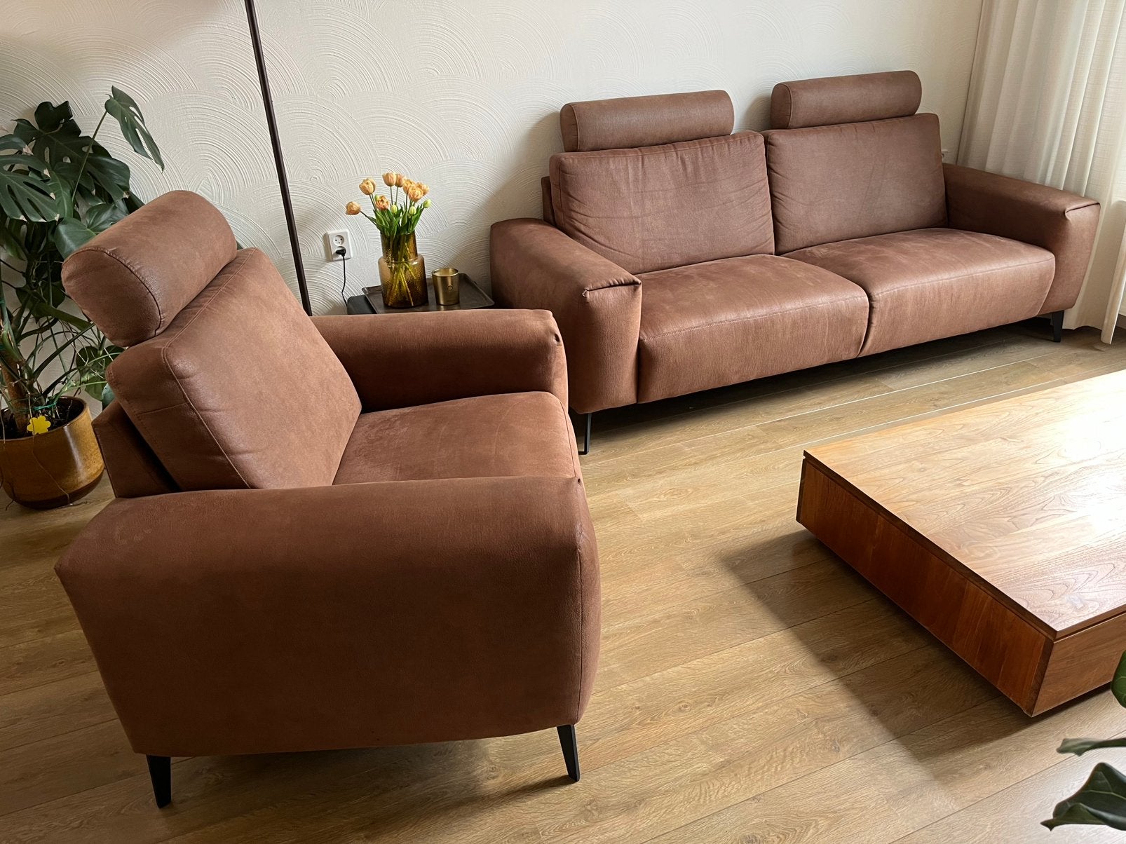 Montèl zithoek: 3 zitsbank + fauteuil - bruin microleder, Ophalen, Zo goed als nieuw, Leer, Modern