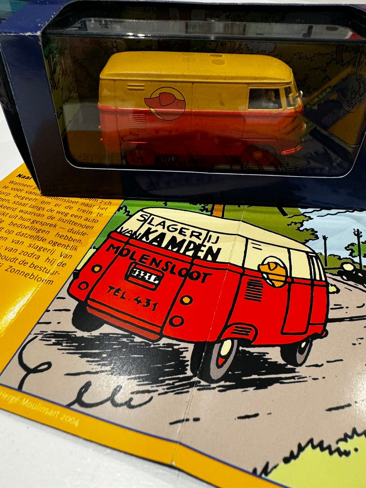 Kuifje auto 1:43 de vw combi bus uit de zaak zonnebloem, Ophalen of Verzenden, Kuifje, Zo goed als nieuw, Beeldje of Figuurtje