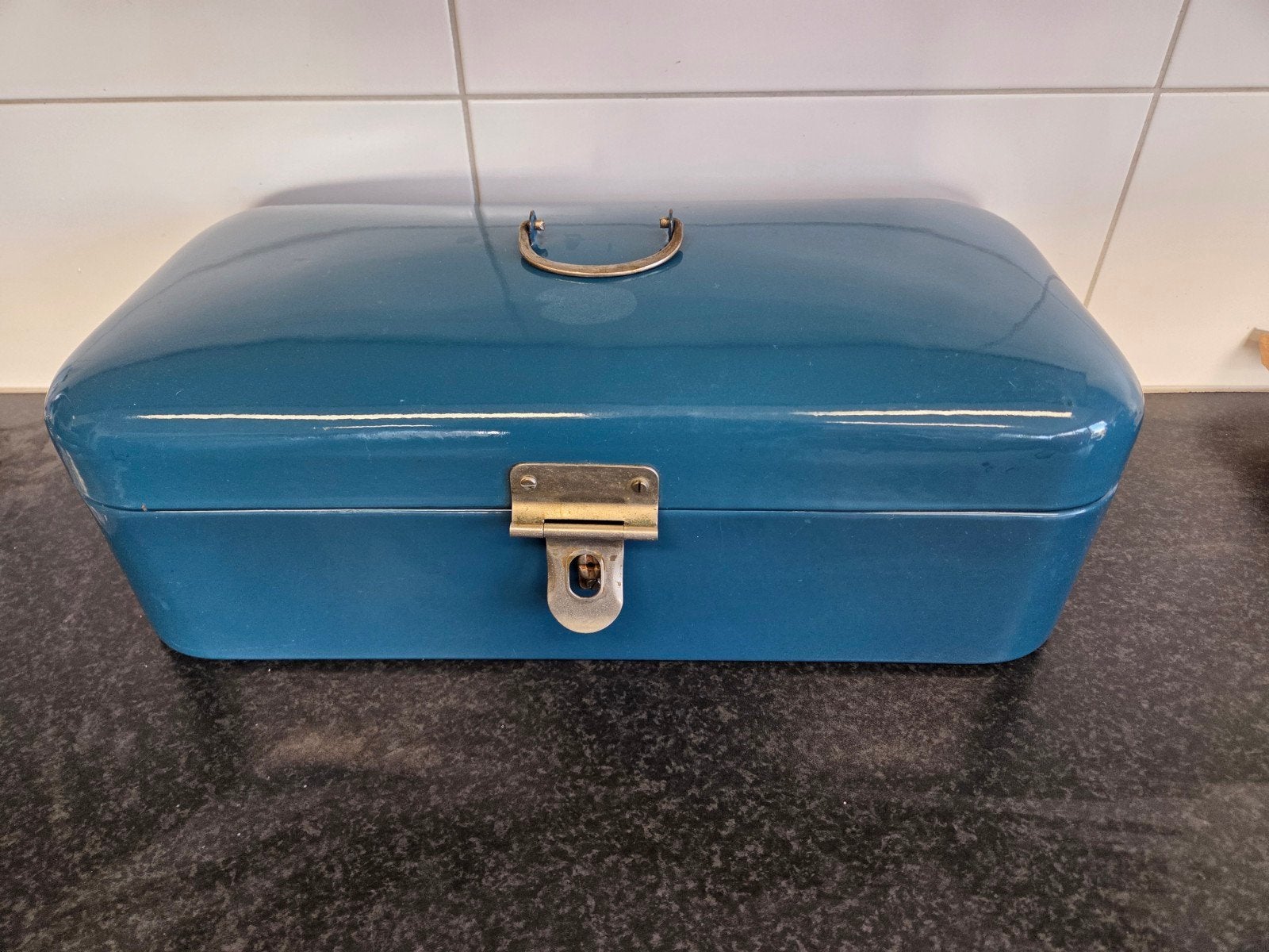 Vintage Petrol blauw emaille brooddoos, broodbak, Antiek en Kunst, Ophalen