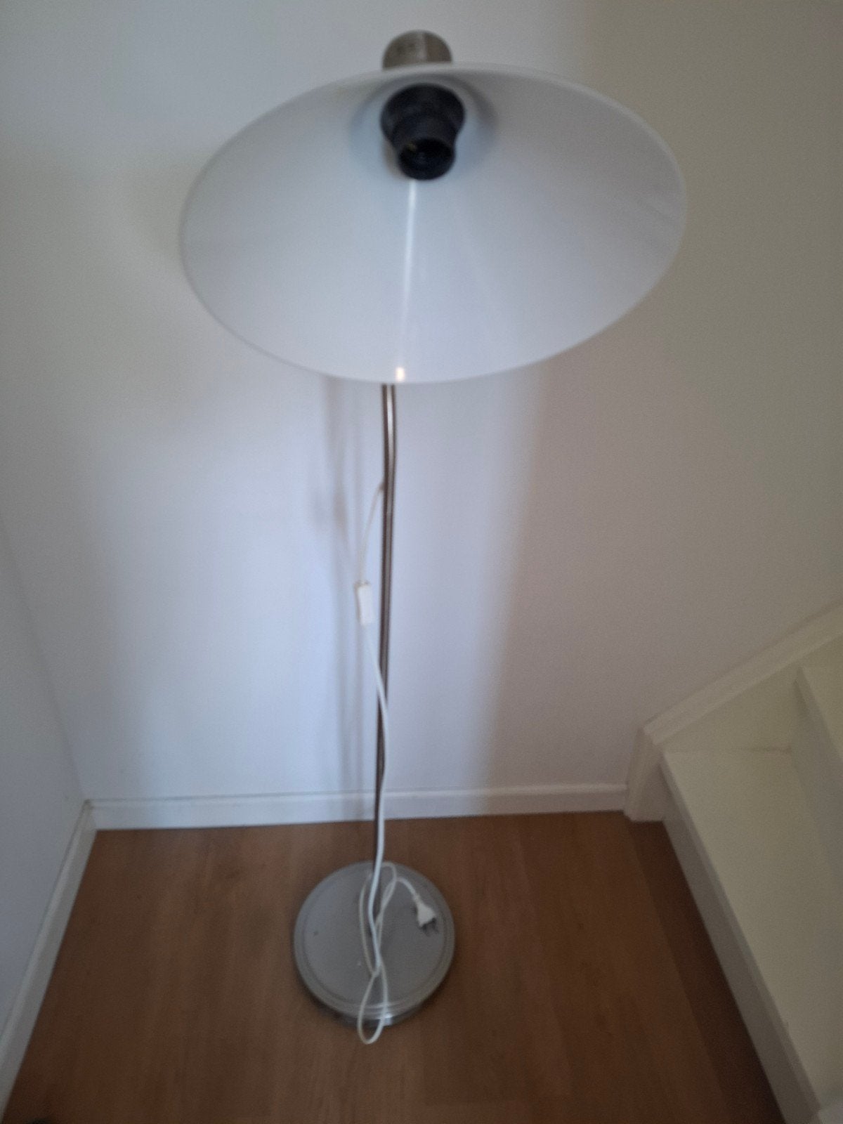 Te koop Ikea lamp op voet., Huis en Inrichting, Lampen | Vloerlampen, Ophalen of Verzenden, Minder dan 100 cm