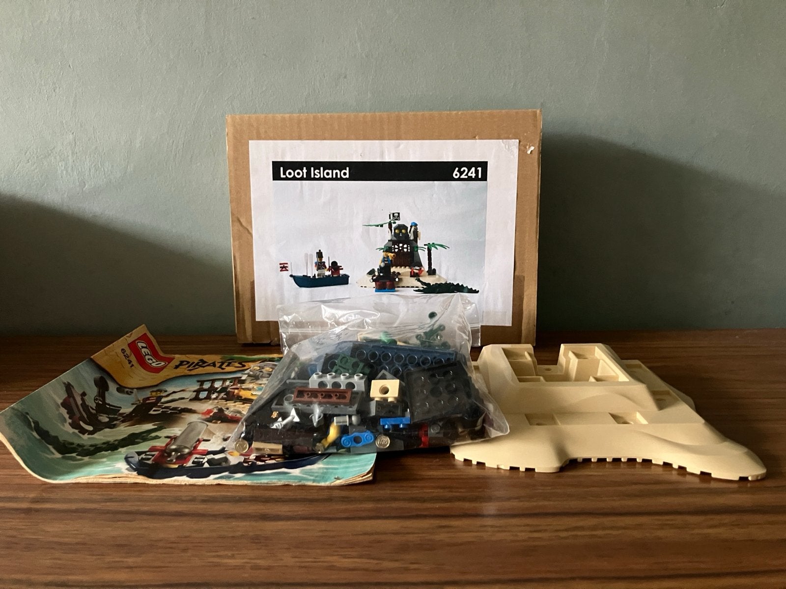 Lego Pirates 6241 Loot Island compleet met instructies, Kinderen en Baby's, Speelgoed | Duplo en Lego, Lego, Zo goed als nieuw