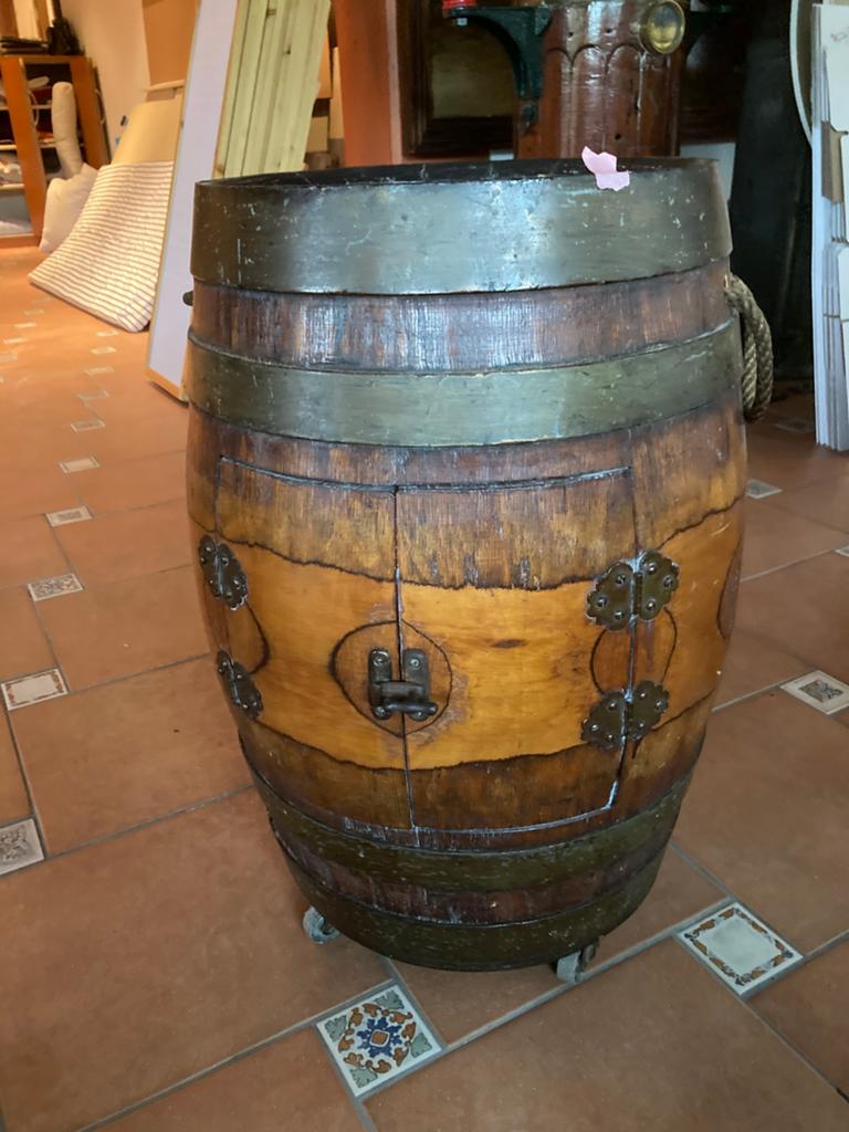 Amstel houten vat met opbergruimte verrijdbaar, bijzet tafel, Ophalen