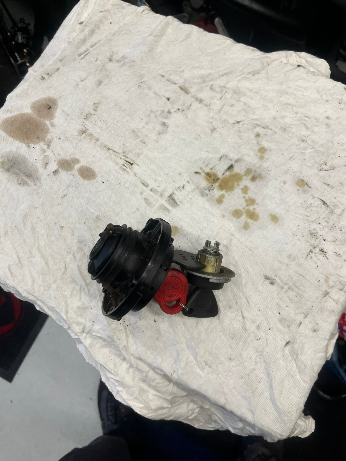 Gilera runner rst tankdop tankklep contactslot set, Ophalen