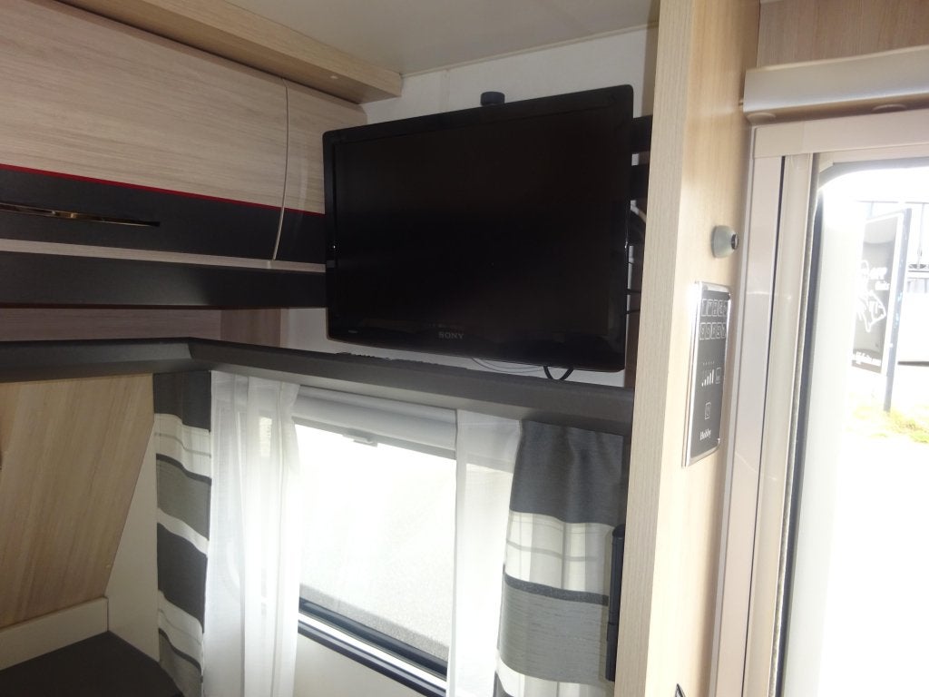 Foto 18 van Hobby Exccelent 545 KMF #BOMVOL#
