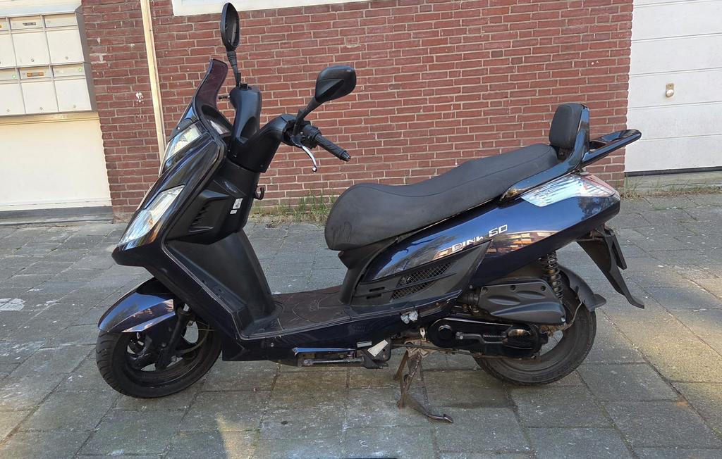 Kymco Dink 50 - Bouwjaar 2017 - rijdt goed, Ophalen, Overige modellen, Zo goed als nieuw, Benzine