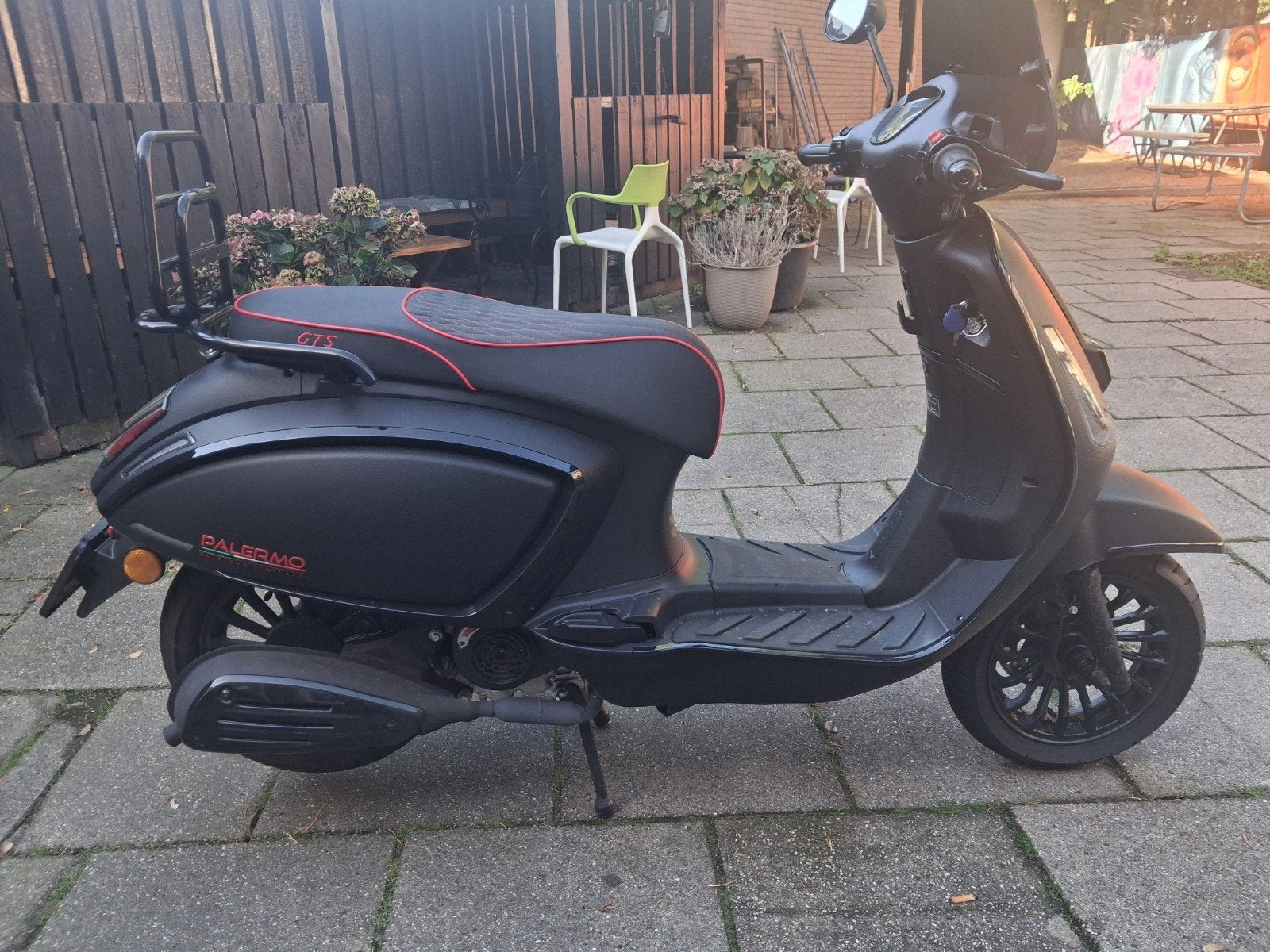 GTS Palermo Scooter - Mat Zwart, Weinig Kilometers, Ophalen, Zo goed als nieuw, Benzine, Overige merken