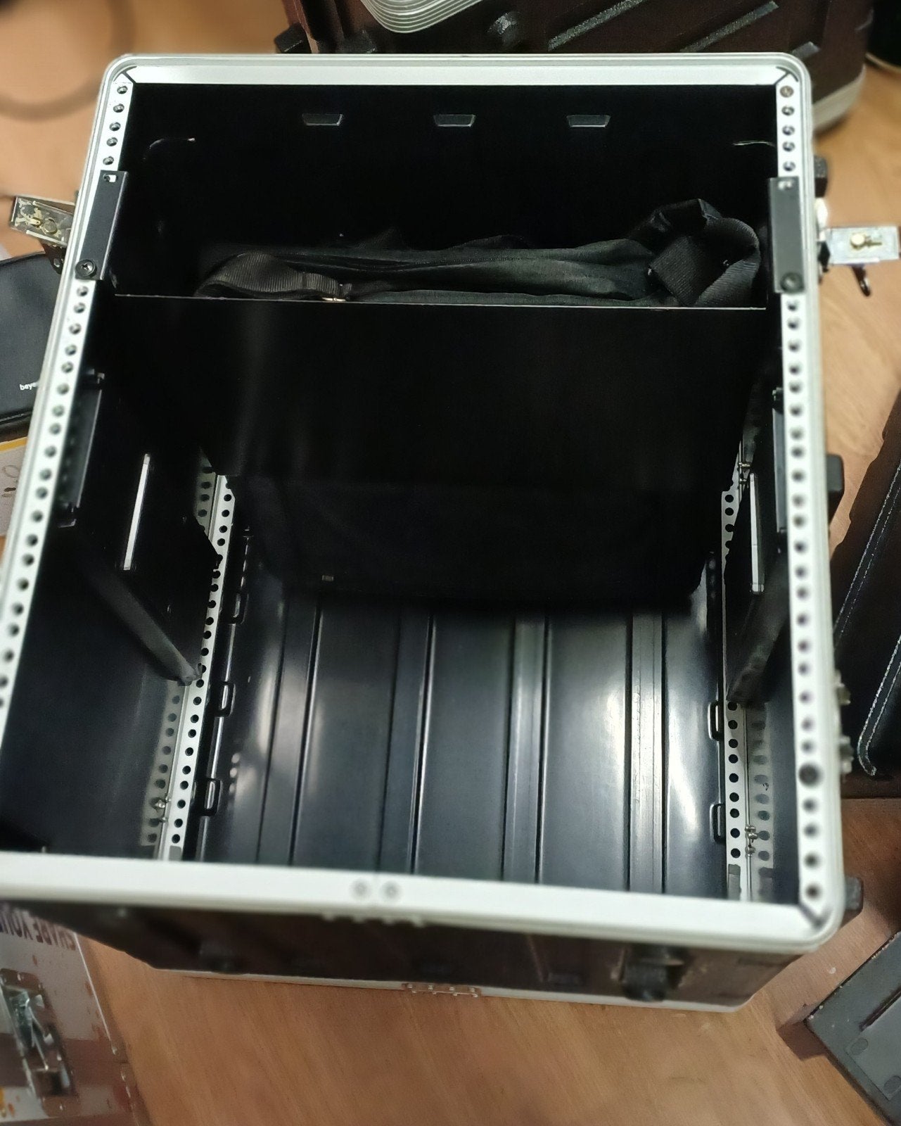 kunststof 19 inch rack, 12 HE American Audio, Ophalen of Verzenden, Zo goed als nieuw, Overige instrumenten