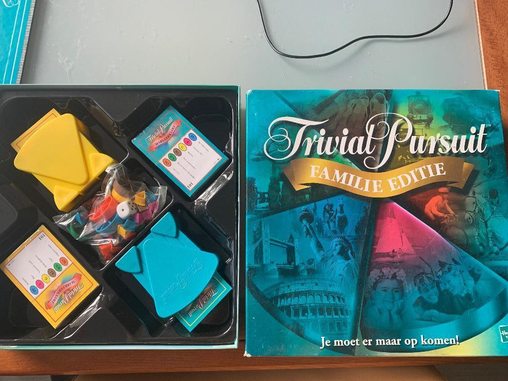 Trivial Pursuit Family Editie, Een of twee spelers, Ophalen of Verzenden, Zo goed als nieuw, Hasbro/Parker