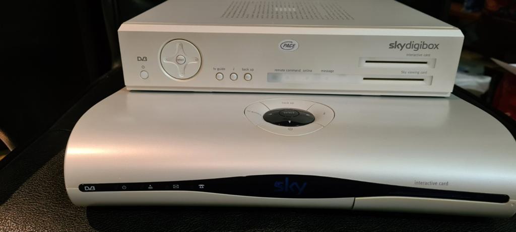 Sky Digibox 2x (Thompson + Pace)+Extras.Voor liefhebbers., Ophalen