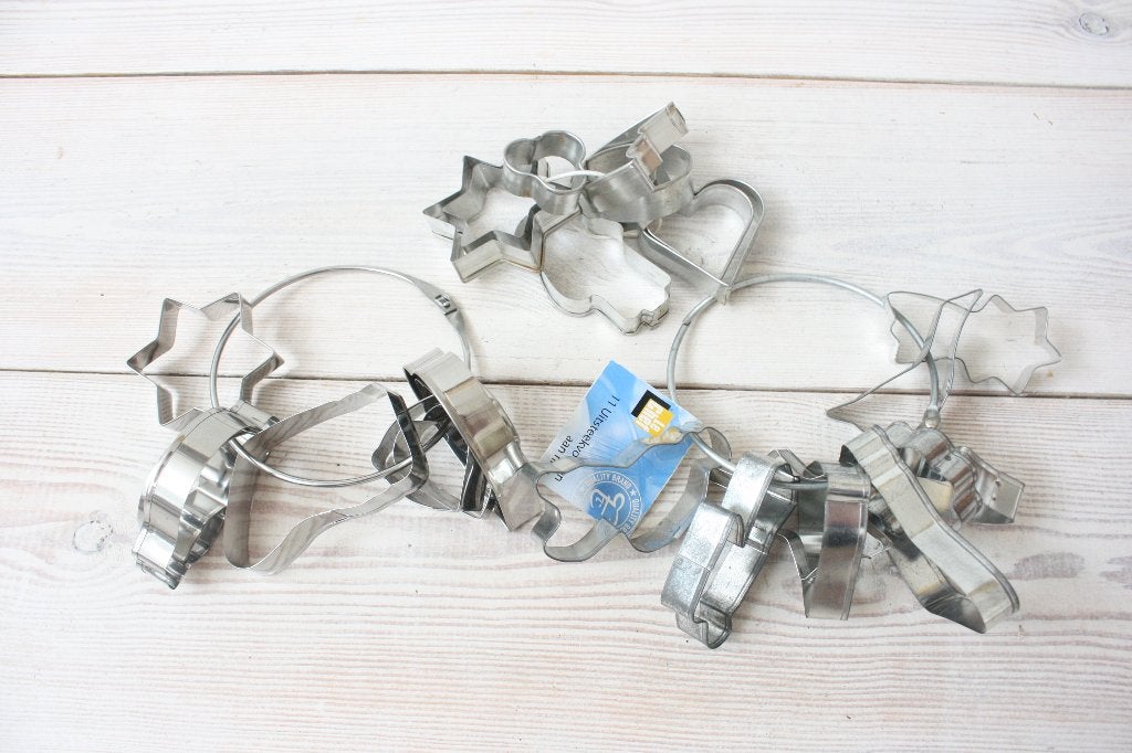 26 Uitsteekvormpjes, ster, hart, kerst, auto, eend, maan, Overige typen, Ophalen of Verzenden, Metaal, Nieuw