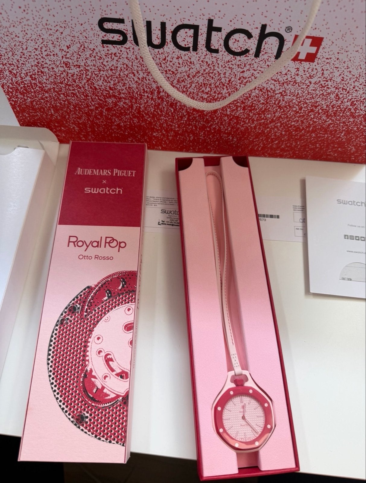 Audemars Piguet x Swatch Royal Pop OTTO ROSSO, Swatch, Nieuw, Ophalen of Verzenden, Kunststof
