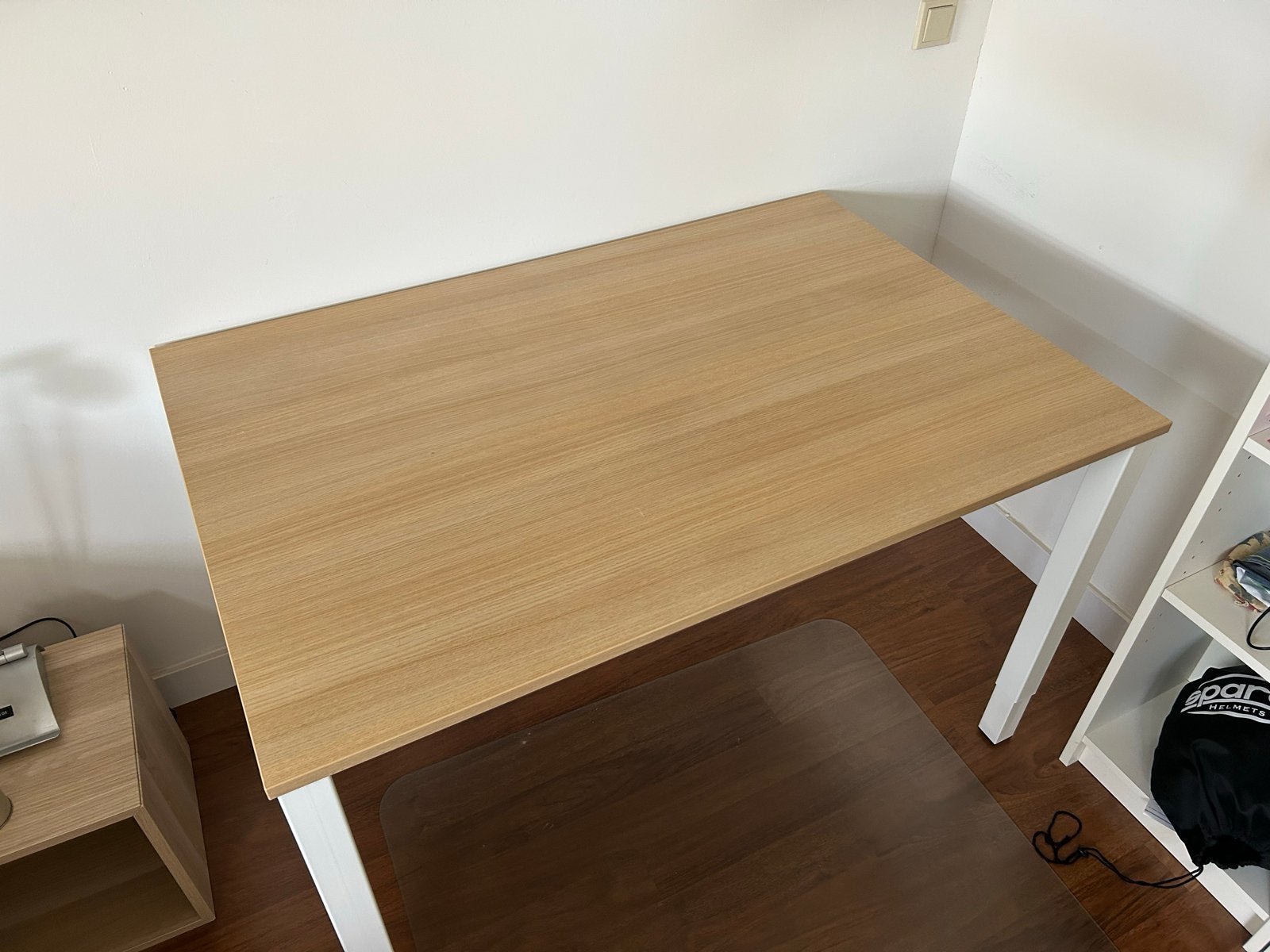 In hoogte verstelbaar bureau, 120x80cm, nette staat, Huis en Inrichting, Bureaus, Ophalen, In hoogte verstelbaar, Gebruikt, Overige typen