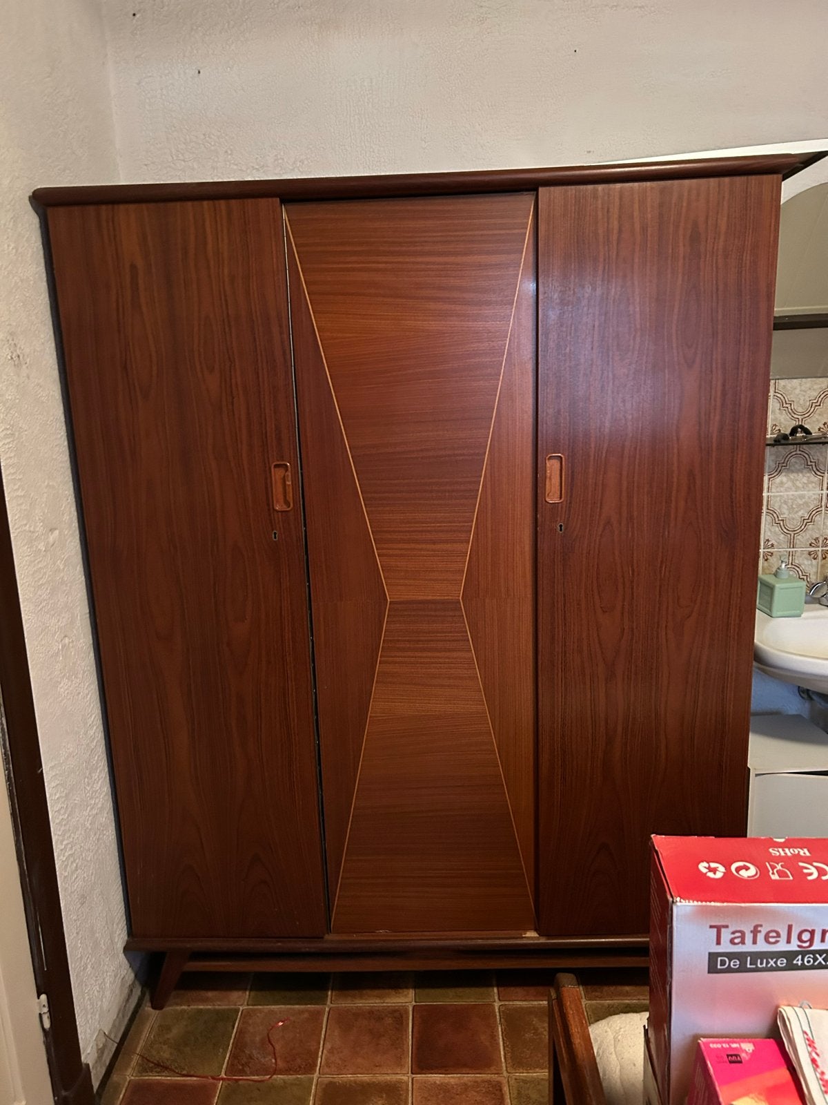 Vintage kledingkast met 3 deuren en hang- en leggedeelte, Ophalen, Gebruikt, 100 tot 150 cm, 150 tot 200 cm
