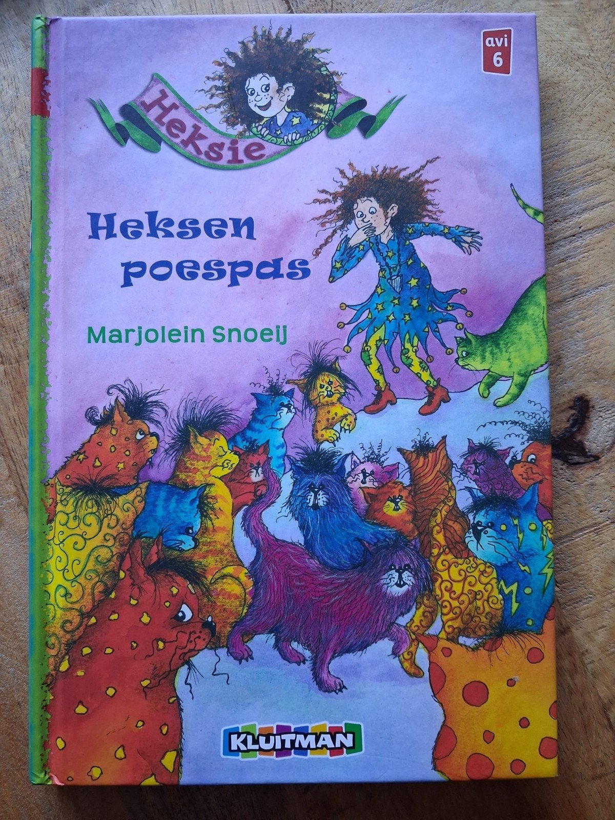 Heksie  - Heksen poespas  - AVI 6  -  Kluitman, Ophalen of Verzenden, Marjolein Snoeij, Fictie algemeen