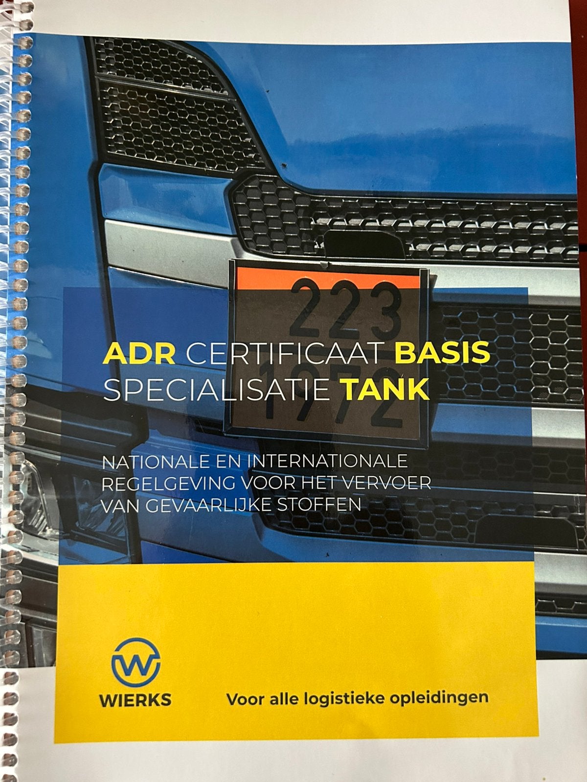 ADR certificaat basis specialisatie 2 maal (1 ongeopend), Ophalen, Beta, Zo goed als nieuw, MBO