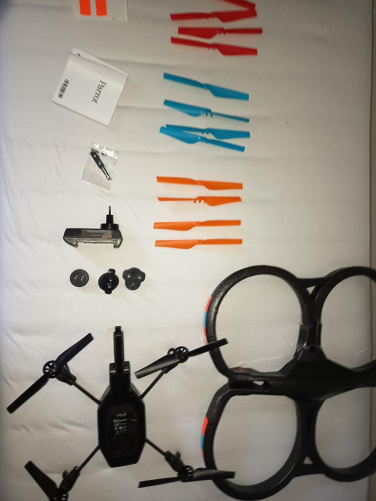 Mag weg in onderdelen parrot ar drone 2.0 power edition., Ophalen of Verzenden, Zo goed als nieuw
