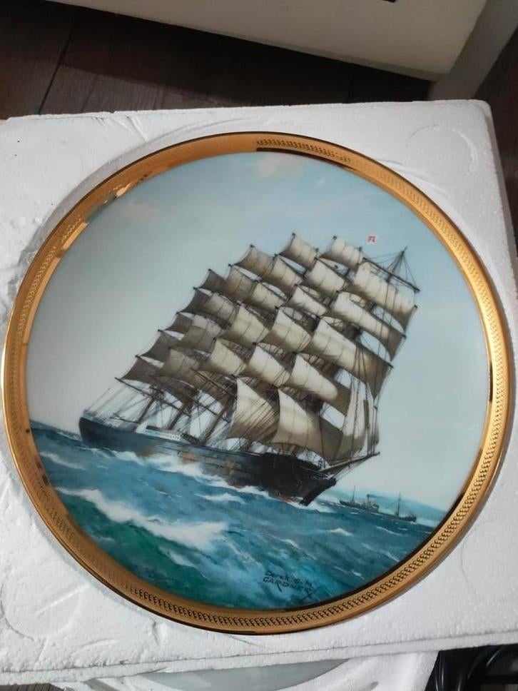 Preusen & Victory :Porcelaine wandborden/22k verguld/rand, Ophalen of Verzenden