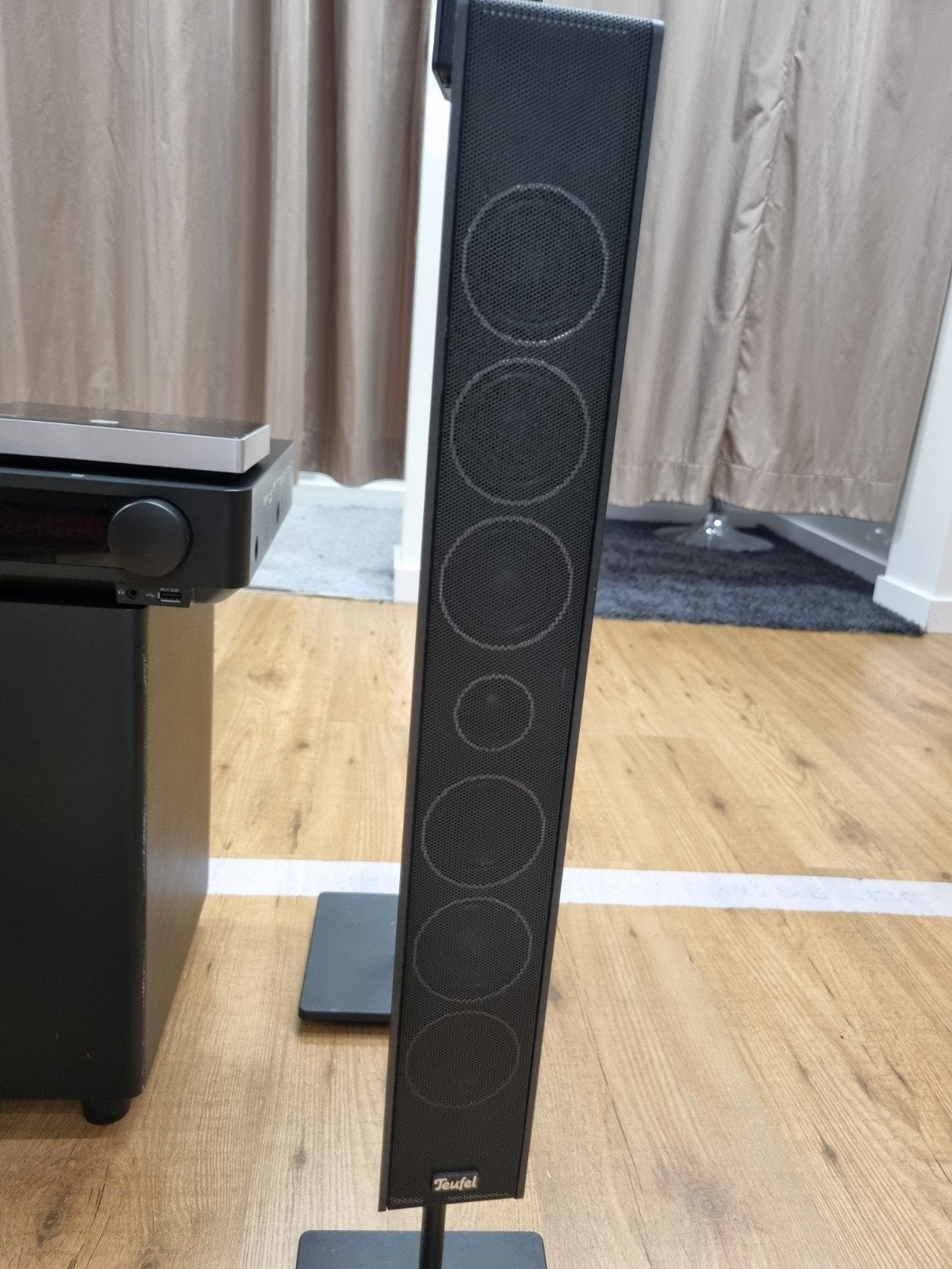 Complete Teufel Hifi Surround Set, 70 watt of meer, Zo goed als nieuw, 5.1-systeem, /