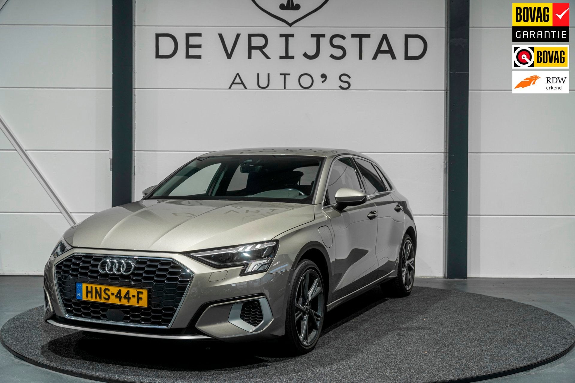 Audi A3 Sportback 40 TFSI e Business edition MOOIE KLEUR, Auto's, 8 kWh, Stof, Gebruikt, 4 cilinders