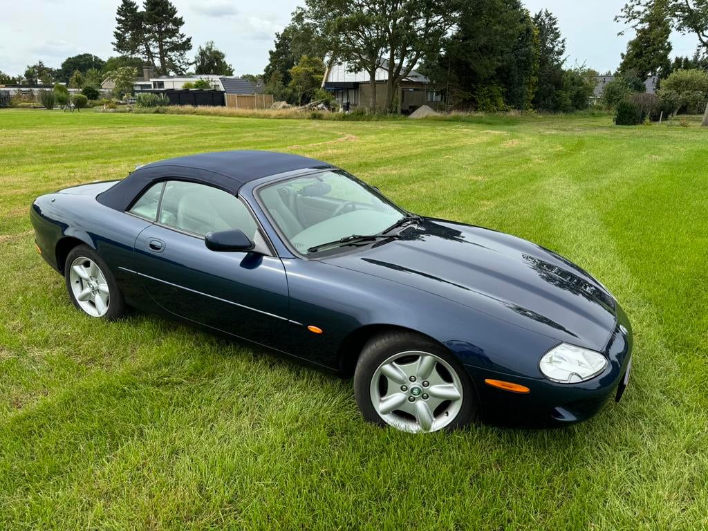 Te koop Jaguar XK8 Cabrio 4.0l, Auto's, Jaguar, Particulier, XK, ABS, Achteruitrijcamera, Airbags, Airconditioning, Alarm, Boordcomputer