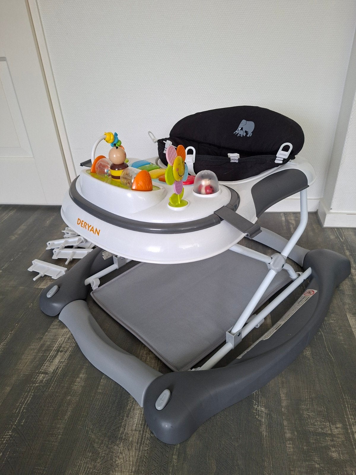 Deryan Babywalker met speelblad en wieltjes, Ophalen, Zo goed als nieuw, Overige typen, Met wieltjes