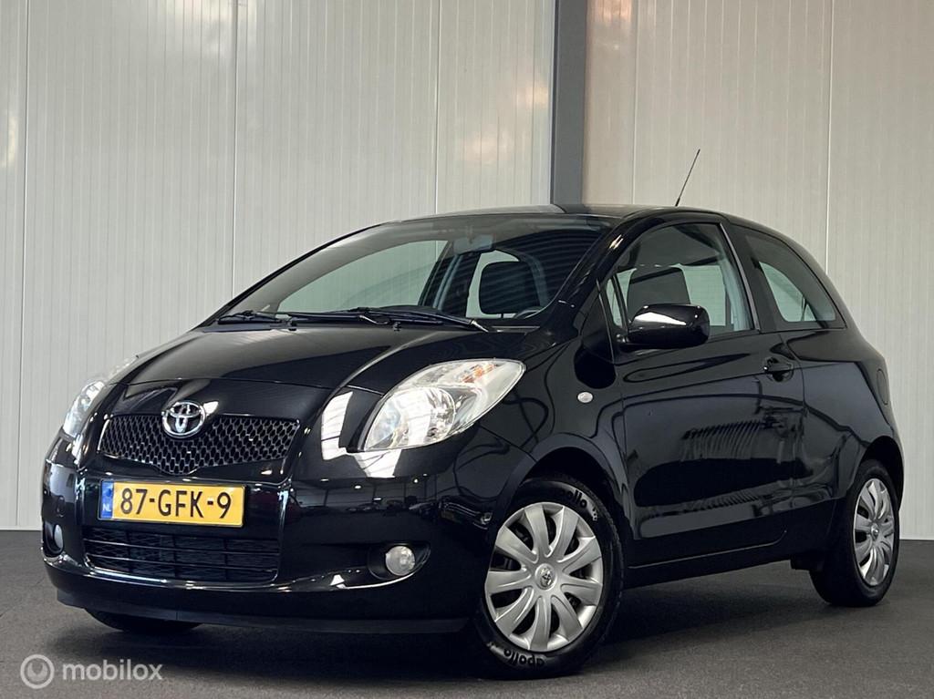 Toyota Yaris 1.3 VVTi Sol MMT AUTOMAAT [ NAP airco ], Auto's, 40 €/maand, 750 kg, 4 cilinders, Zwart