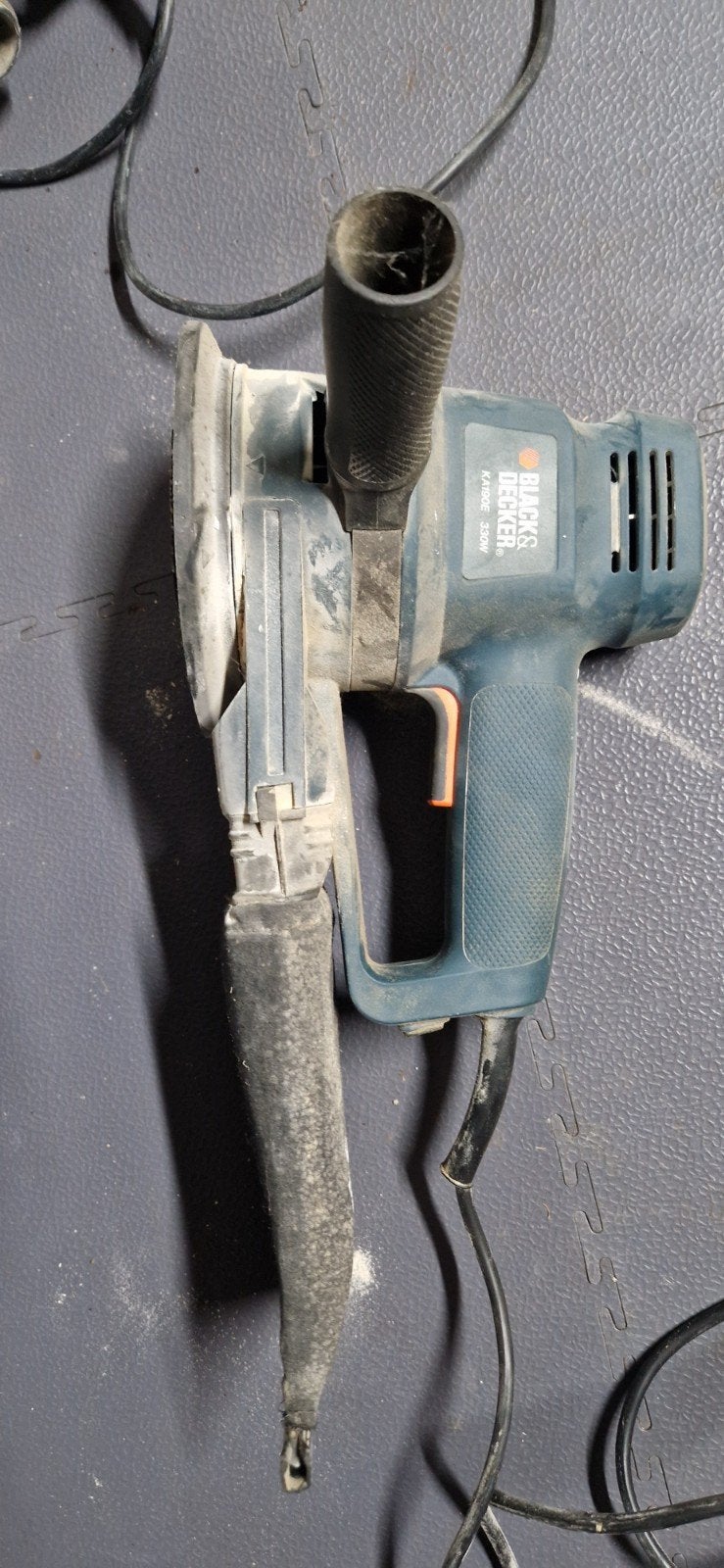 Black & Decker KA190E 330W Vlakschuurmachine, Doe-het-zelf en Verbouw, Ophalen of Verzenden, Gebruikt, Minder dan 600 watt, Vlakschuurmachine