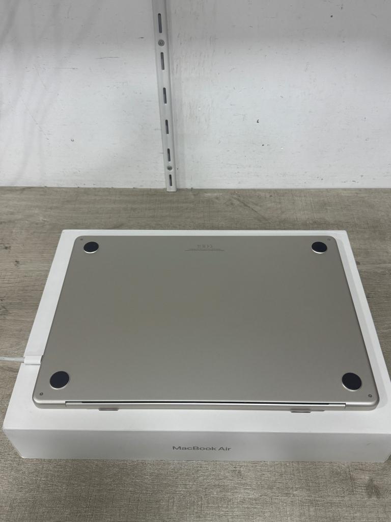 Macbook Air 15" 2024 M3 16GB+512GB Sterrenlicht NIEUW Garant, 256 GB, Nieuw, 1 Apple Park Way in Cupertino, MacBook Air
