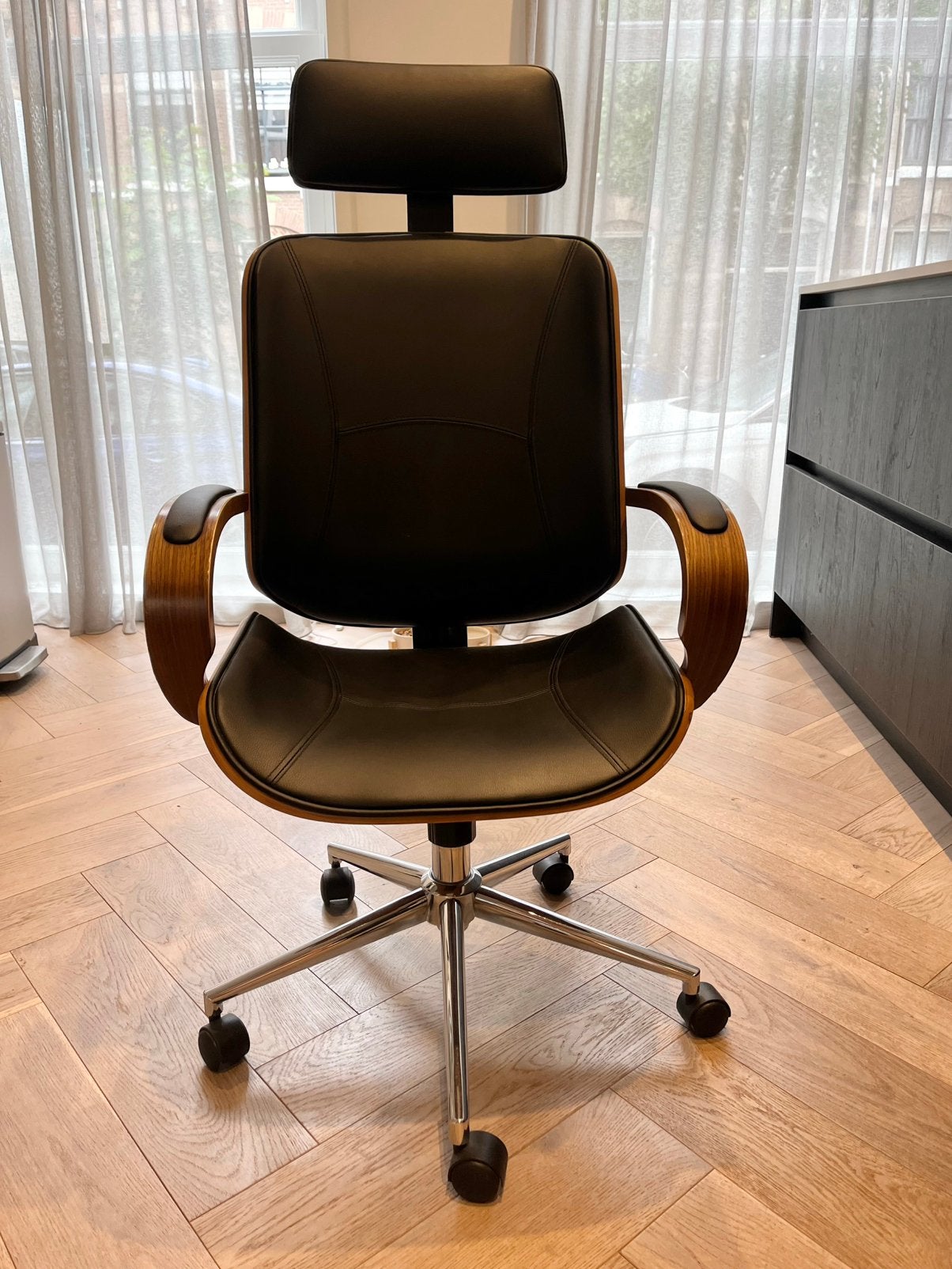 vidaXL Swivel office chair with curved wood and faux leather, Ophalen, Zo goed als nieuw, Zwart