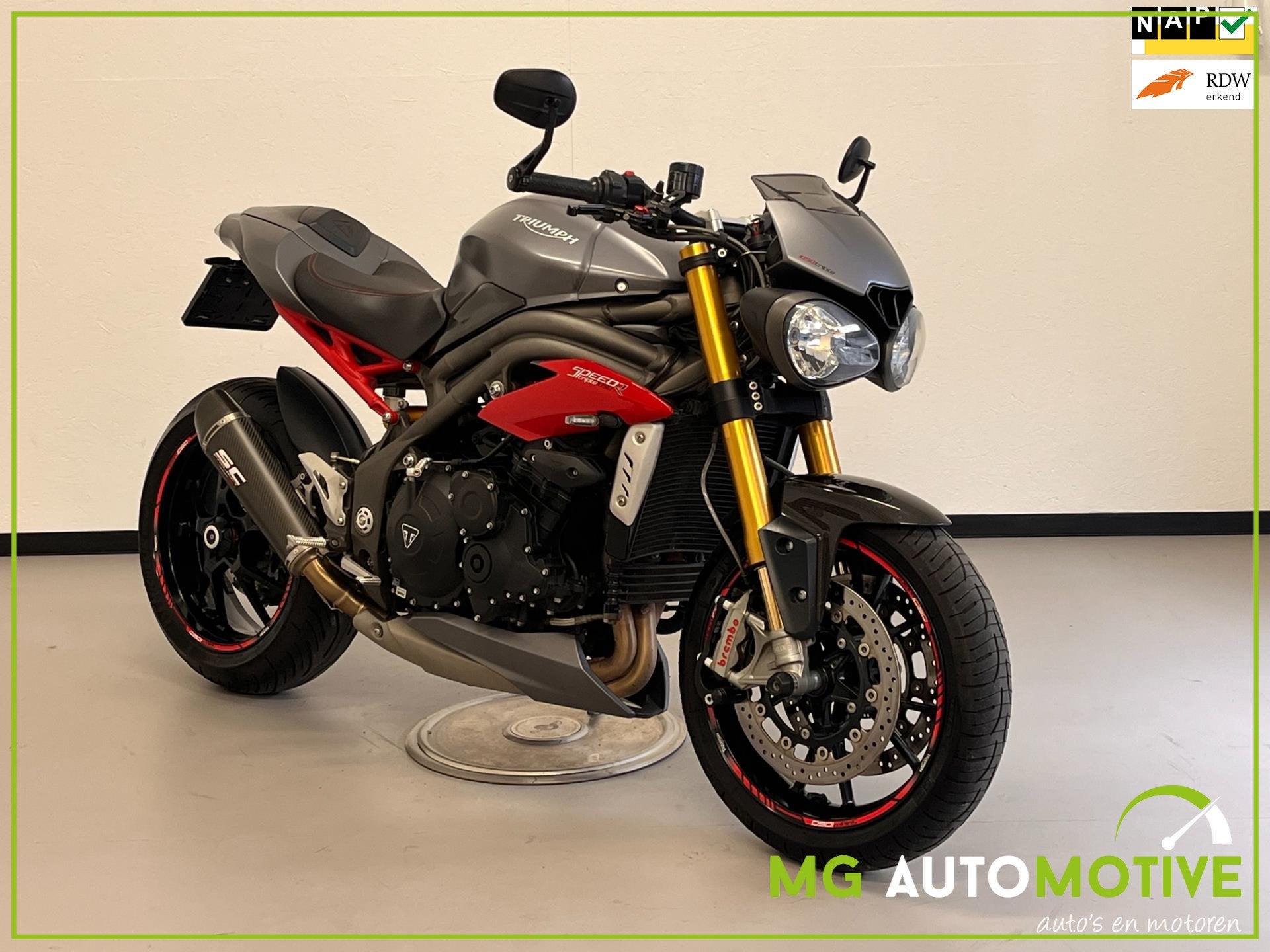 Triumph Speed Triple R | ABS | SC Project | Carbon | Histori, Motoren, Motoren | Triumph, Bedrijf, Toermotor, meer dan 35 kW, ABS