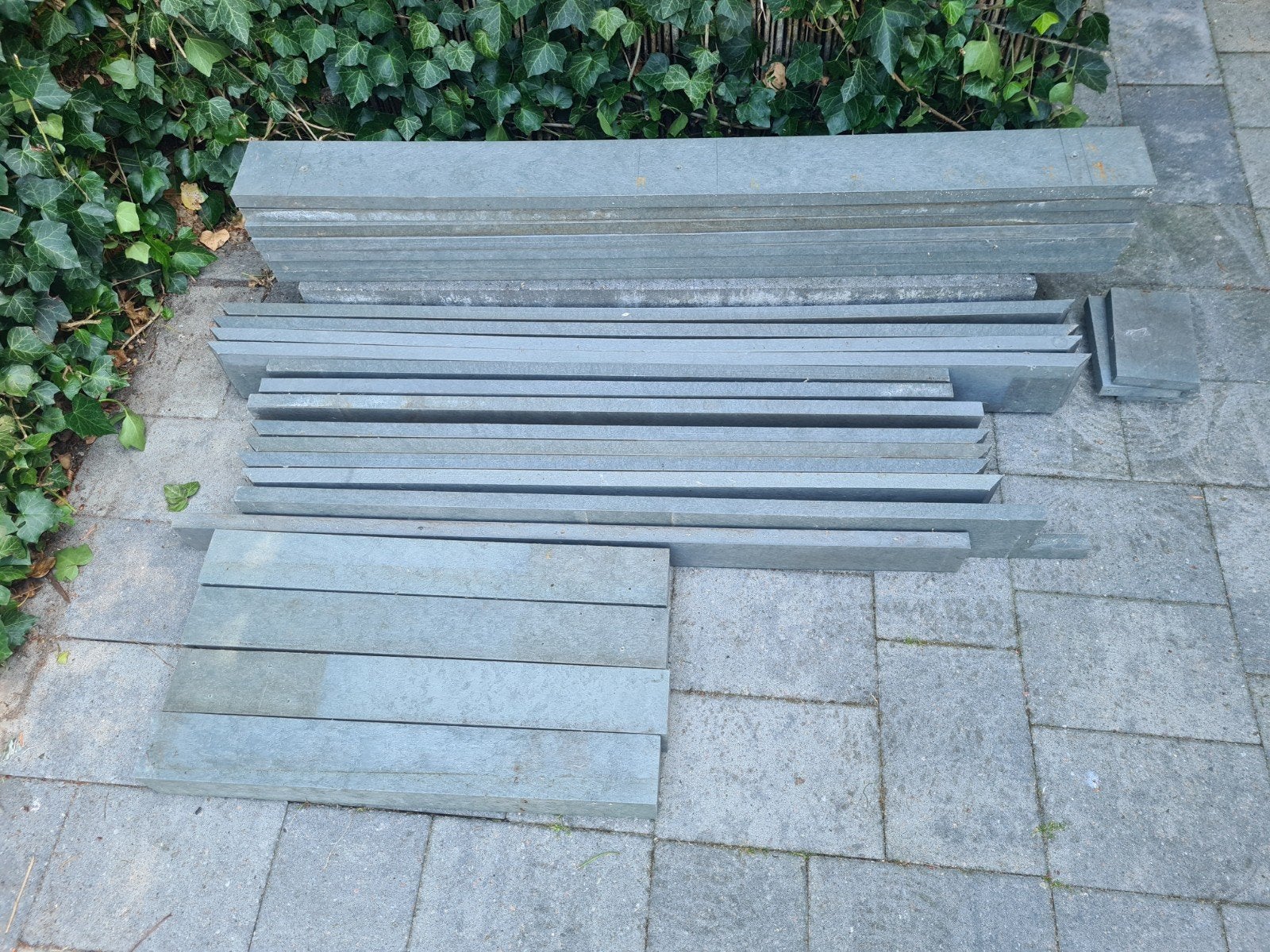 Grijze palen/planken van gerecycled kunststof composiet, Ophalen, Gebruikt, Minder dan 180 cm, Palen