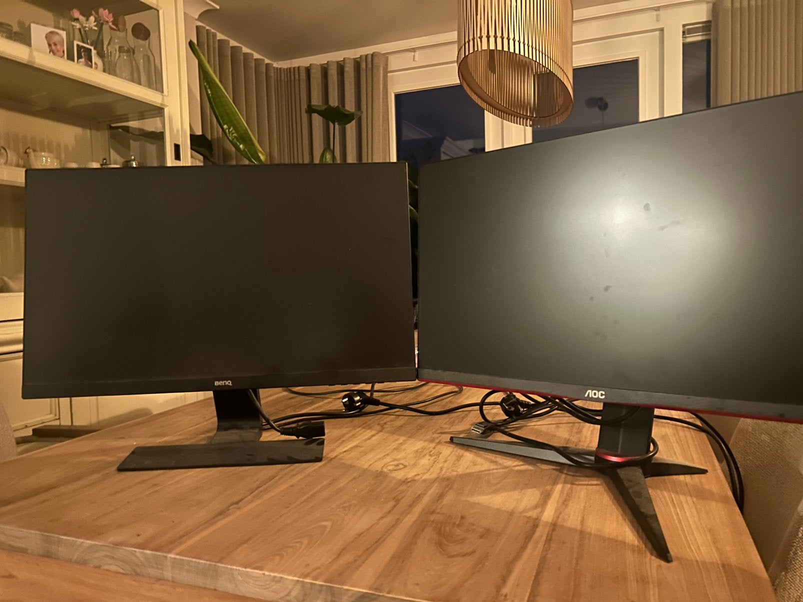 Dubbele 244 HZ 0.5ms Monitor combi (nieuwprijs samen €500), IPS, Full HD, Zo goed als nieuw, USB-C