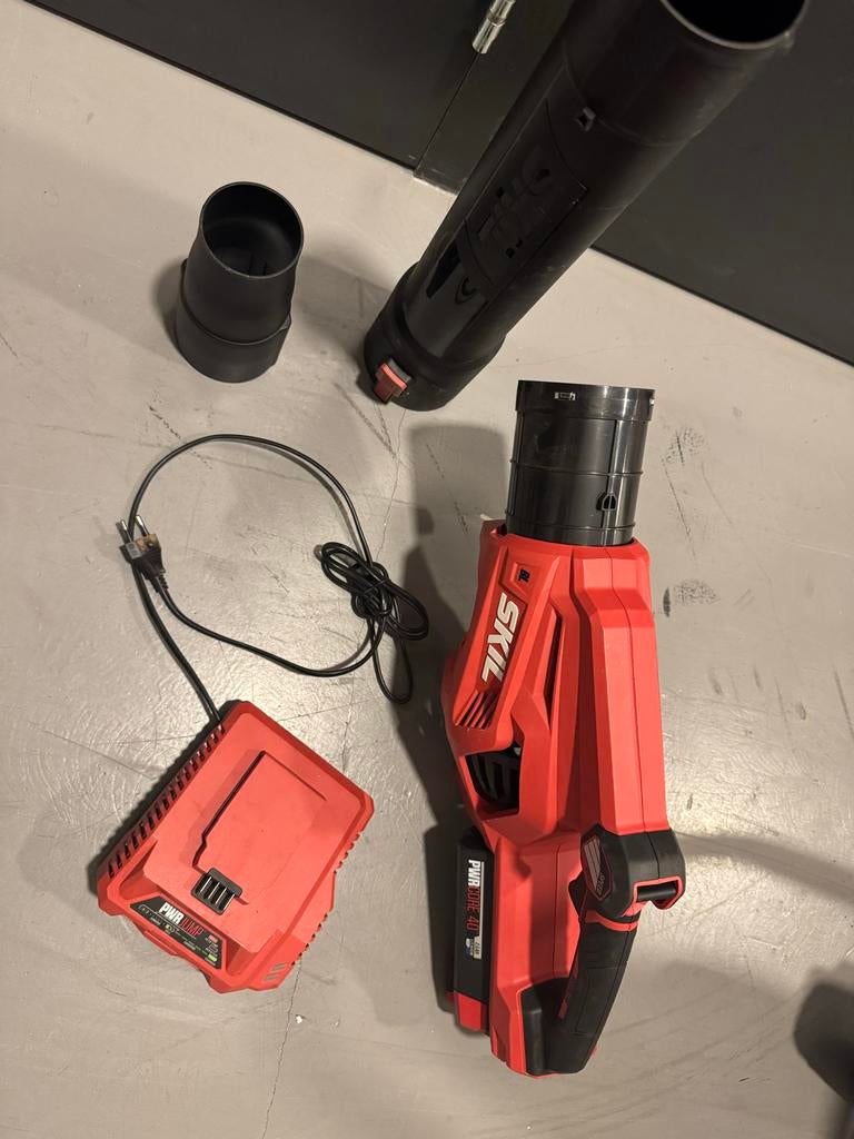 SKIL PWRCORE 40V Accu Bladblazer - Zo goed als nieuw, Ophalen of Verzenden, Zo goed als nieuw, Accu, Handgedragen