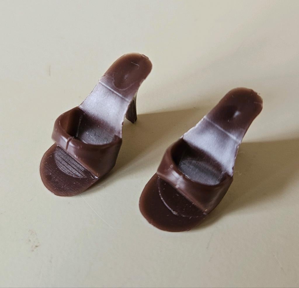 Vintage Barbie schoentjes OTS bruin 60's, Verzamelen, Poppen, Kleertjes, Ophalen of Verzenden