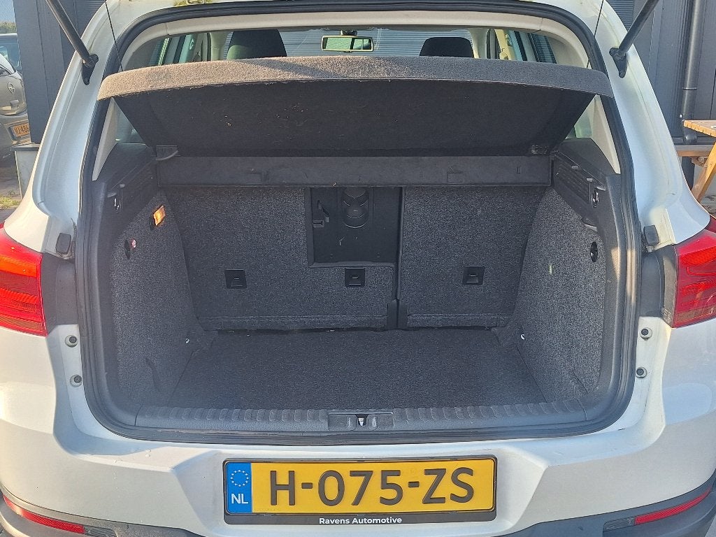 Foto 16 van Volkswagen Tiguan 1.4 Comfort&Design 2014,Panodak, RIJKLAAR!