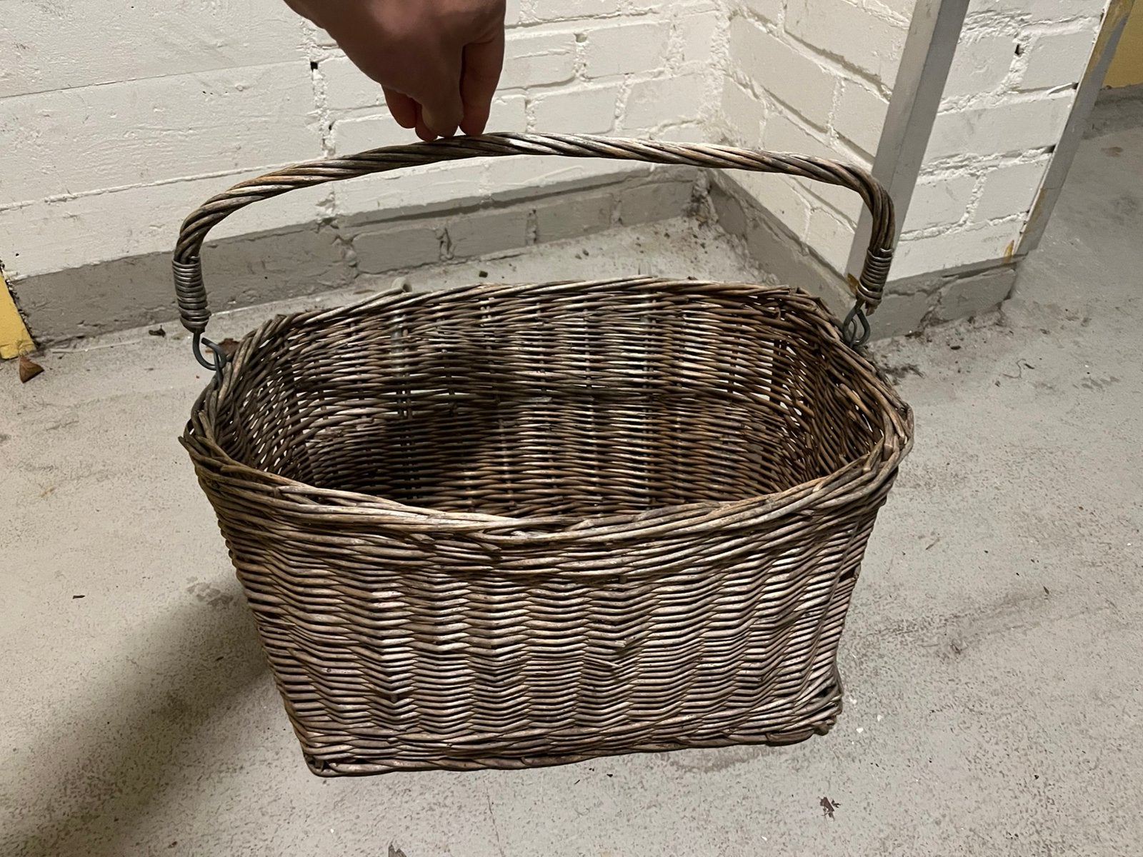 Leuke woonaccessoires mand / fietsmand, Ophalen of Verzenden, Zo goed als nieuw, Rond, Riet