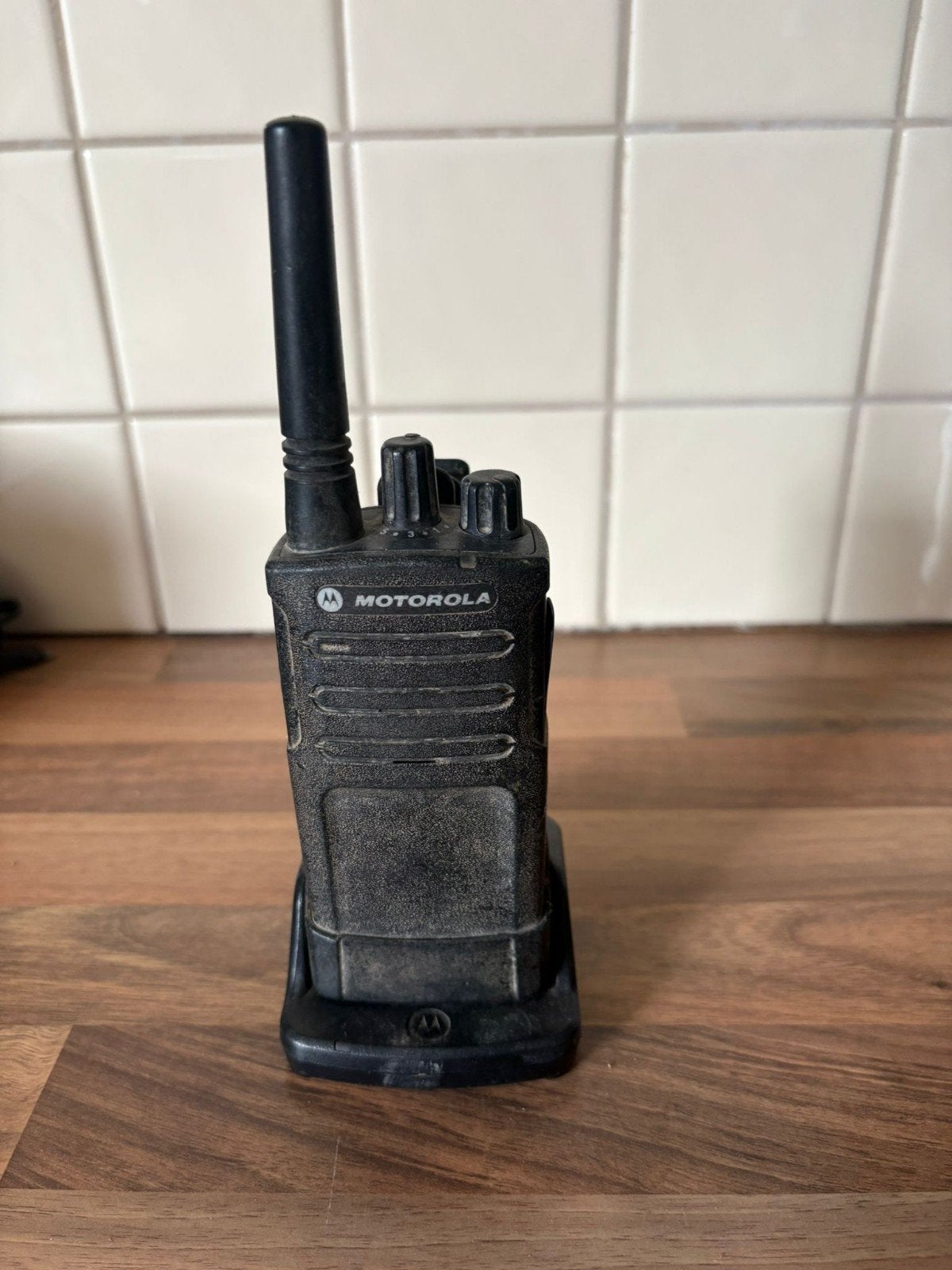 Motorola Portofoon met oplader en broekclip meerdere aantall, Gebruikt, Ophalen of Verzenden, Portofoon of Walkie-talkie, Met broekklem