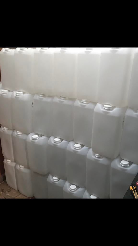 Jerrycans, Minder dan 75 liter, Ophalen of Verzenden, Zo goed als nieuw